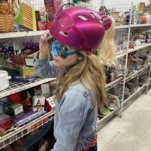 Meet your posher, Emily